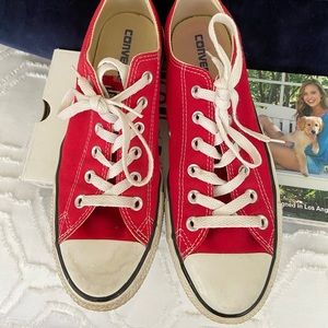 Women’s red converse tennis shoe